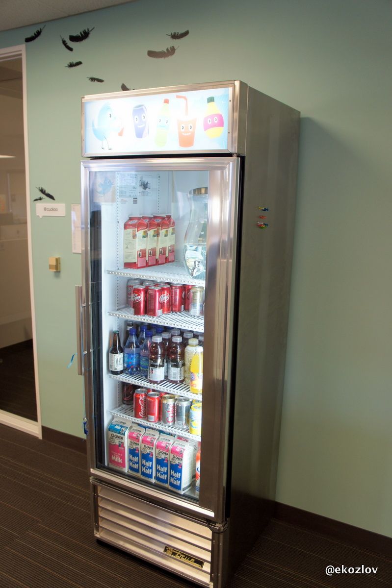 Inside Twitter's San Francisco office, photo 10
